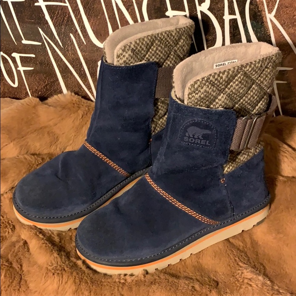 SOREL “Campus” boot/slipper hybrid!